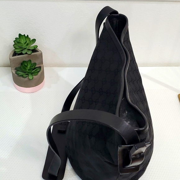 ๐ฎ๐น Gucci Black GG Canvas Monogram Leather Trim Bucket Shoulder Bag ๐ฎ๐น ๐ค๐ค - Picture 8 of 17